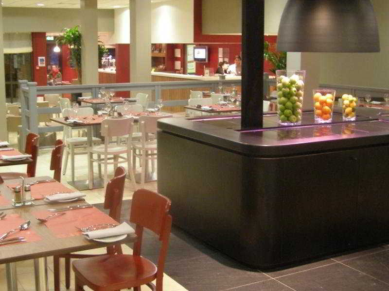 Campanile Swindon Hotel Restaurant photo